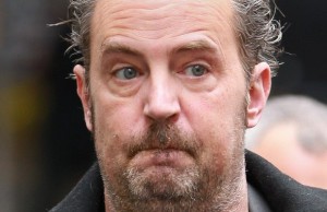 323CFAA900000578-3494704-Feeling_tired_Matthew_Perry_46_showed_the_strain_as_he_stepped_o-a-1_1458122744524