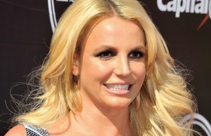 Singer-Britney-Spears-arrives-at-the-2015-ESPYS