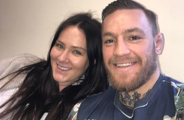 Conor-McGregor-and-his-partner-Dee-Devlin-in-the-hospital